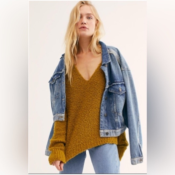 Free People Sweaters - Free People Finders Keepers Moss V-neck Sweater
Size XS